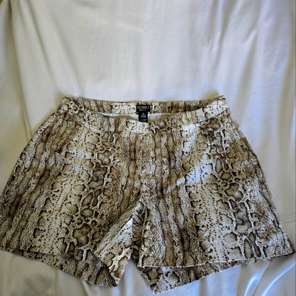 SOHO Snakeprint Stretch Shorts 2X